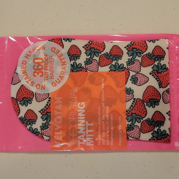 Tan AF 1 hour tan w/ mitt - Picture 3 of 4